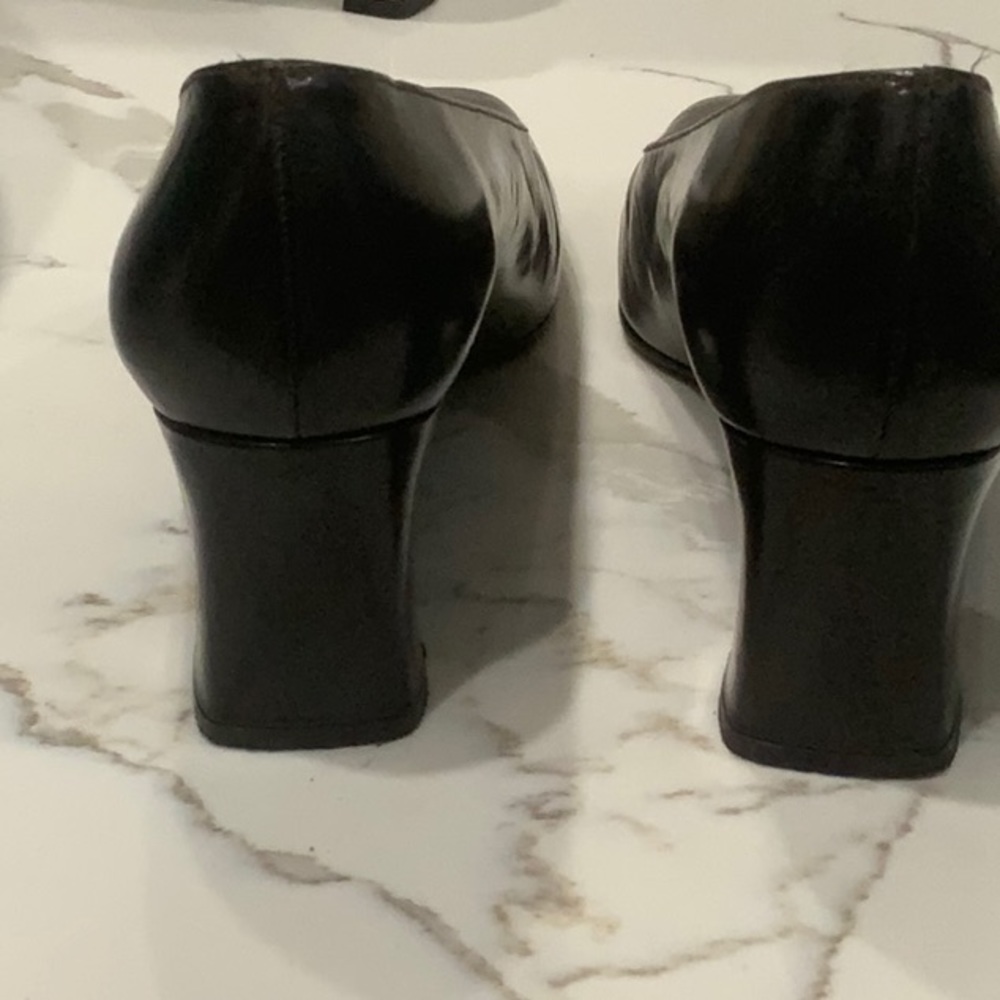 Stuart Weitzman Square Toe Block Heel Pump, Sz 7 - image 4